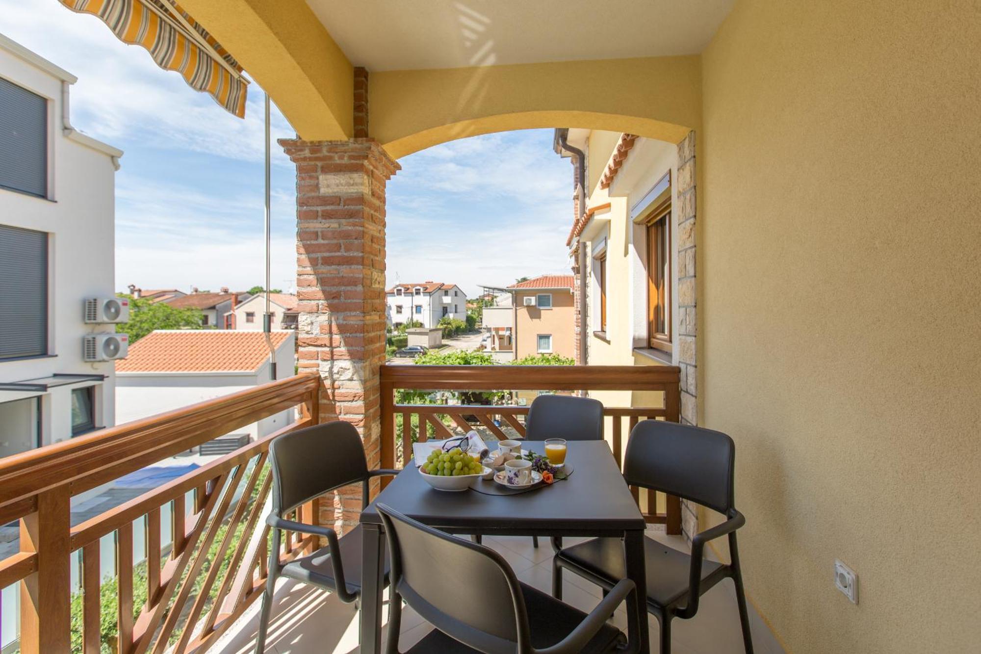 Apartments Bellissima Funtana Exterior foto
